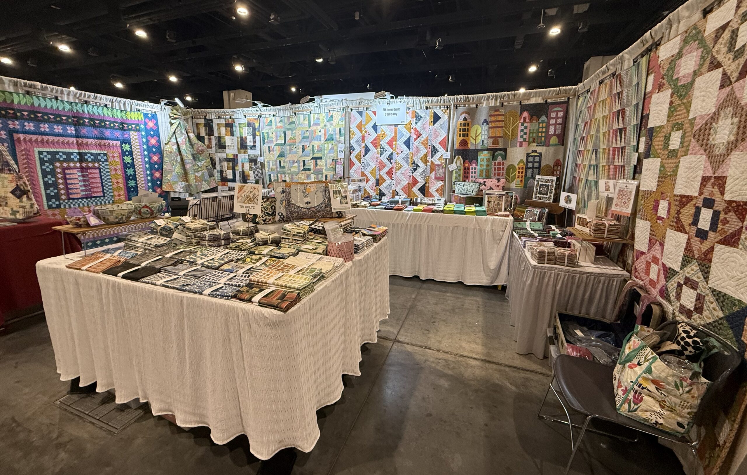 Elkhorn Quilt Company vendor booth display